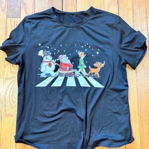 SHEIN Black Short Sleeve Tee with Festive Print